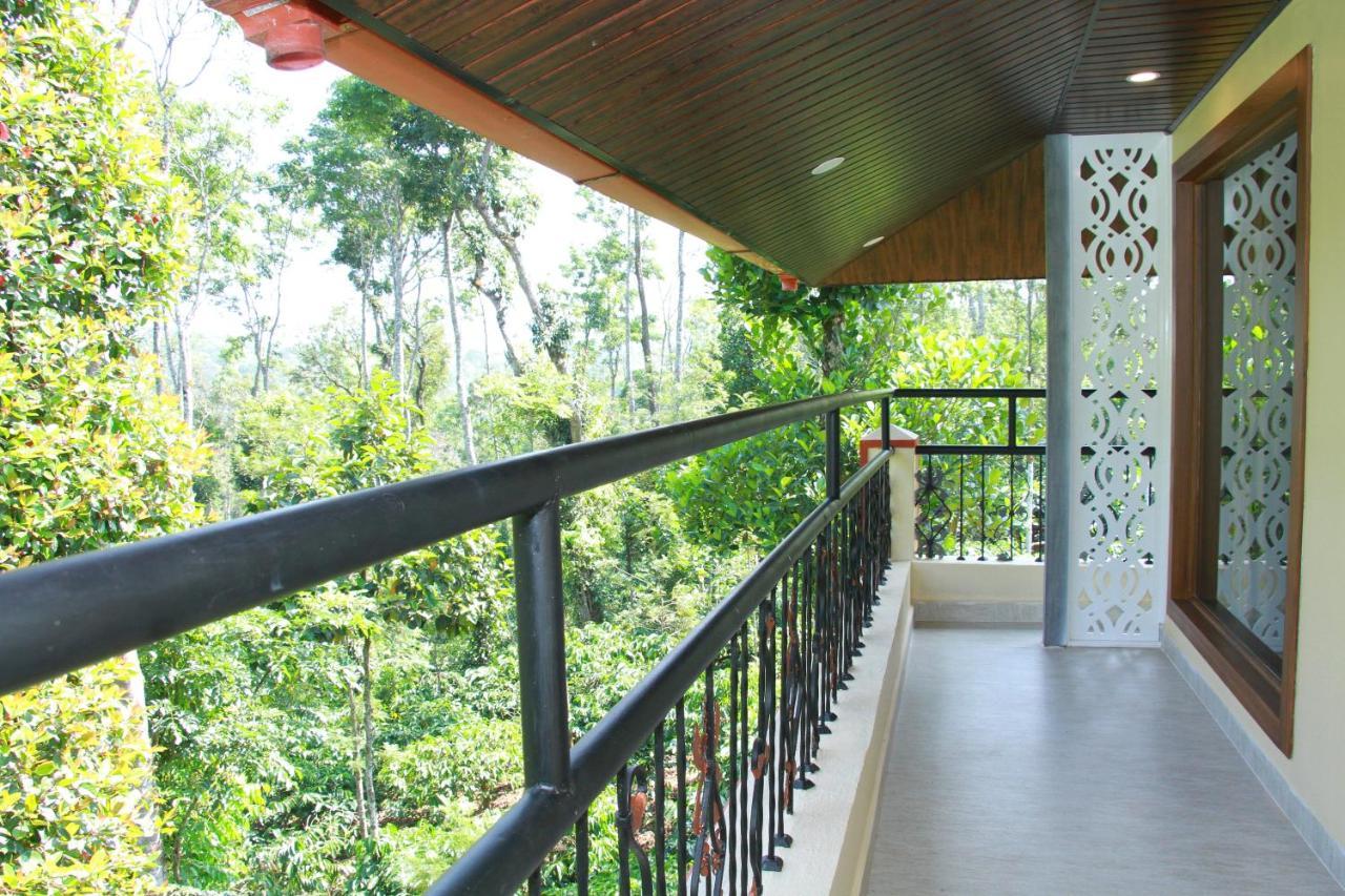 Kingmaker'S Plantation With River Stream Мадикери Экстерьер фото