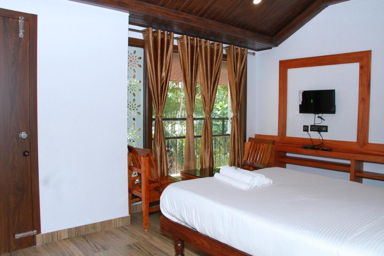 Kingmaker'S Plantation With River Stream Мадикери Экстерьер фото
